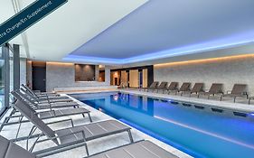 R hotel experiences
